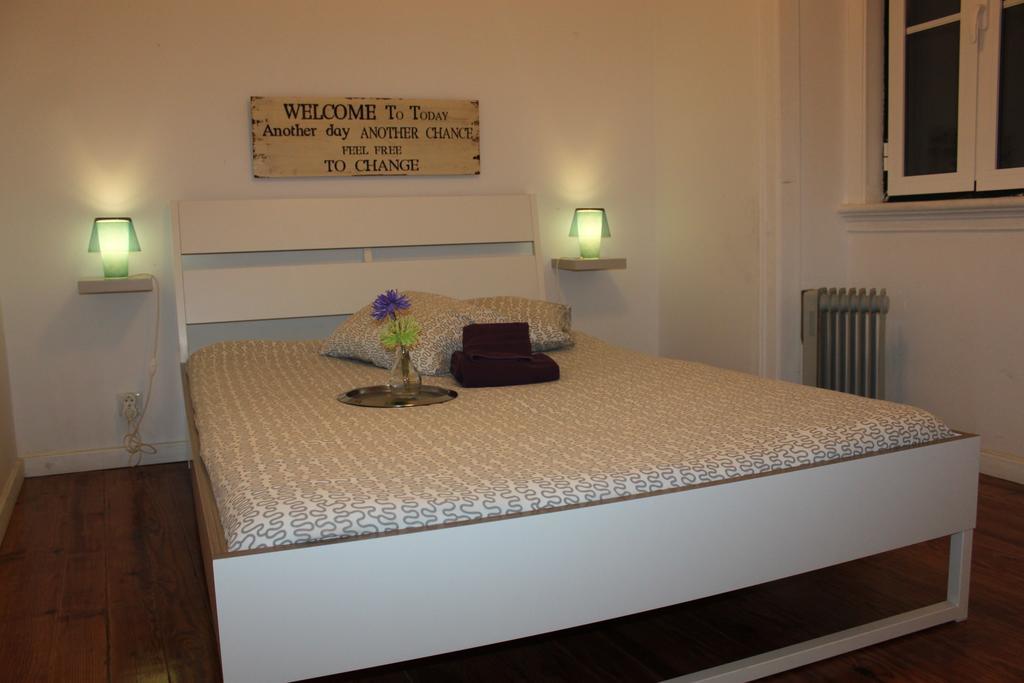 The Blue House - Saint Pauls Apartment Lisbon Bagian luar foto