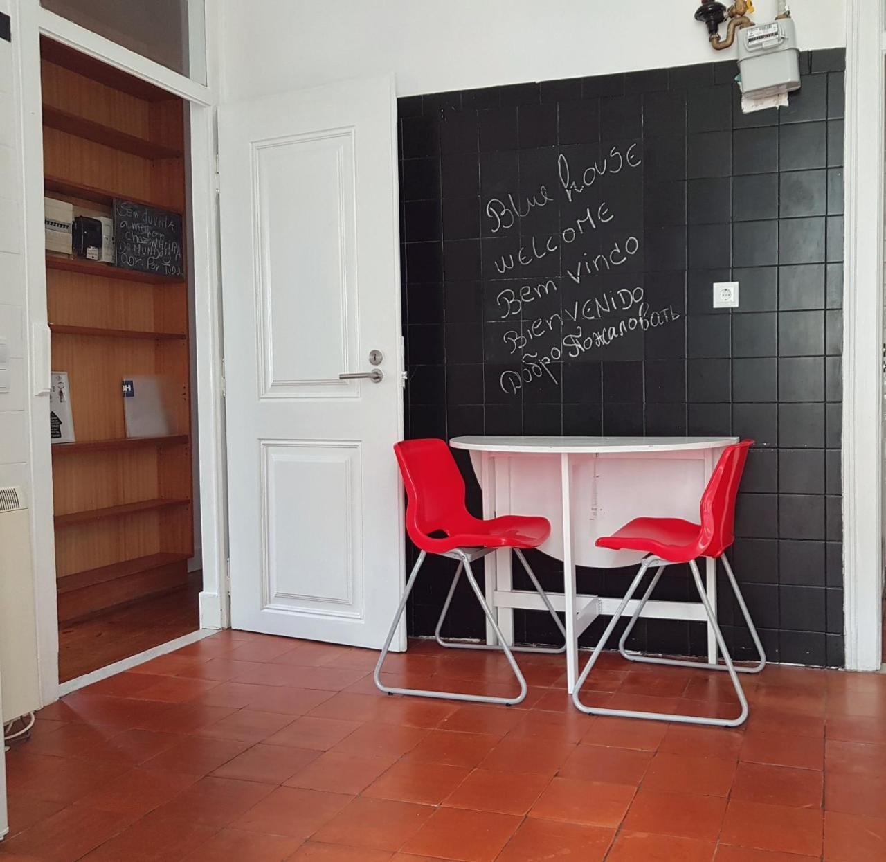 The Blue House - Saint Pauls Apartment Lisbon Bagian luar foto